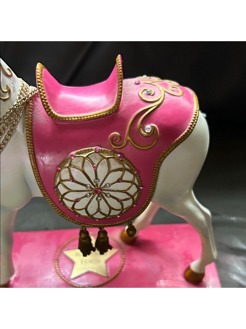 Dreamcatcher Horse Figurine - Pink and Gold - Picture 4 of 11